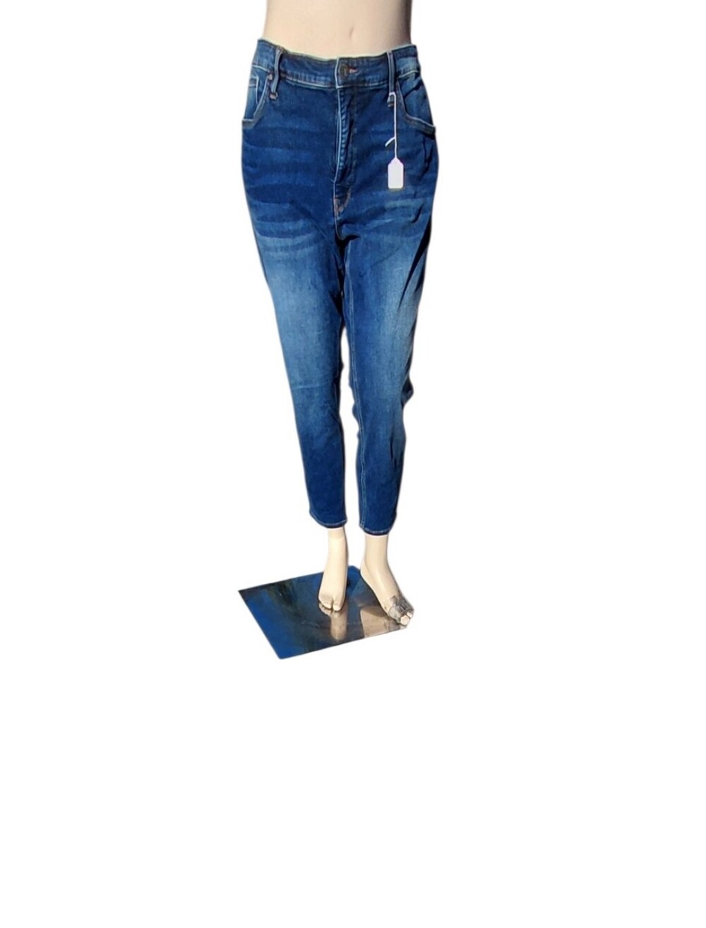8626E..Women' Kut From The Kloth Jeans Size 18W, W38" 26" Inseam 11 1/2" Rise
